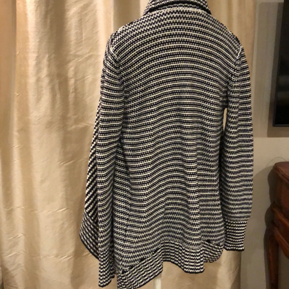 Sweater - Picture 3 of 4